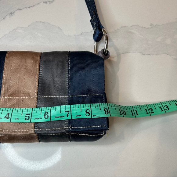 U.S.E.D. Upcycled Seatbelt Handbag - Picture 9 of 14